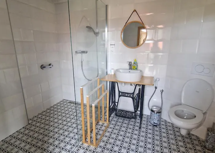 Iron بيت للعطل Bansky Studenec